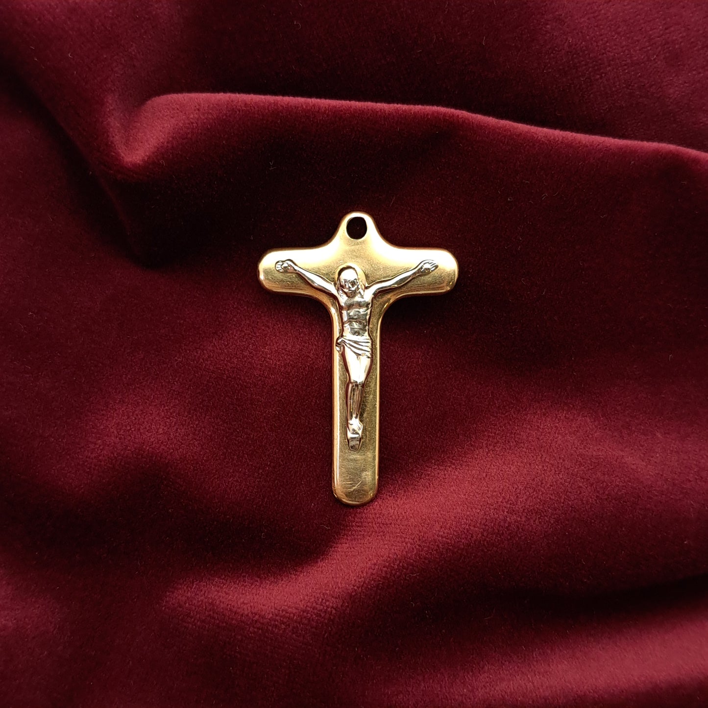 Zlati obesek "KREUZ" 18K 750/1000; masa=6.66g
