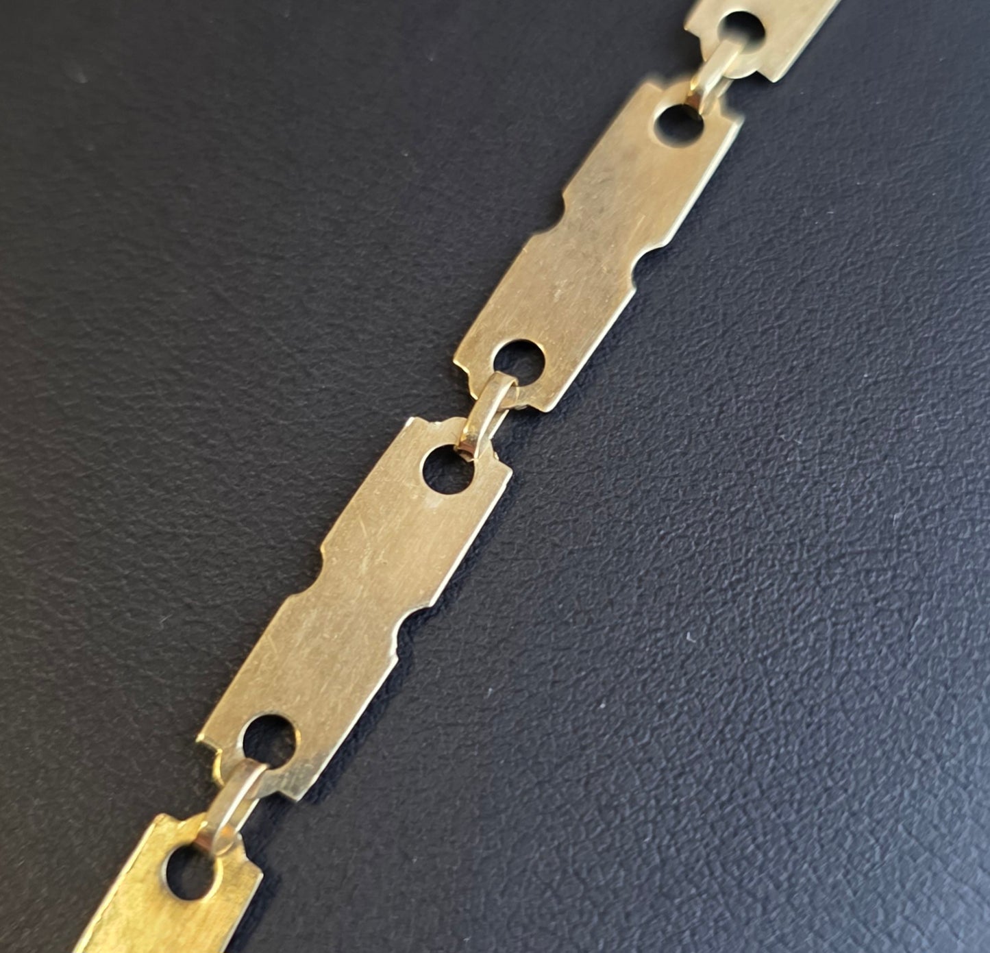 Zlata verižica "SQARE" 14K 585/1000; masa=6.59g