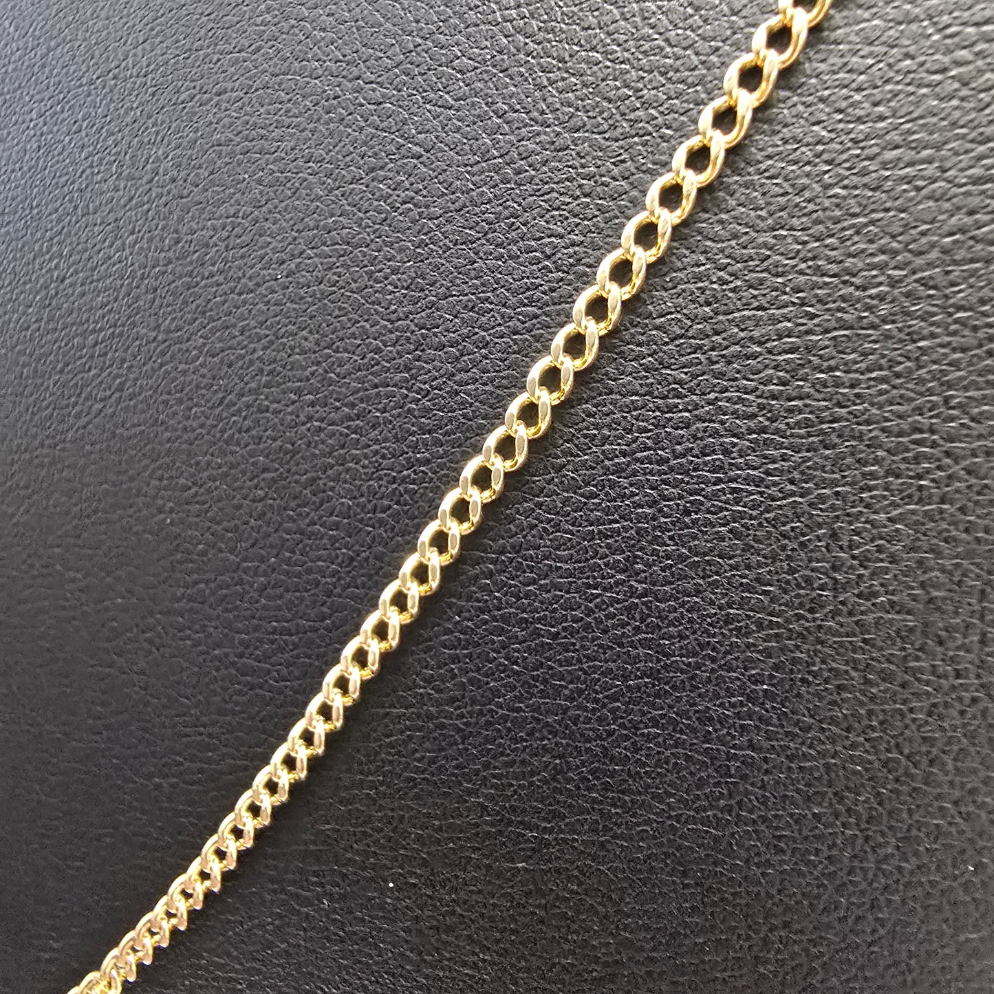 Zlata verižica "NONI" 18K 750/1000; masa=7.40g
