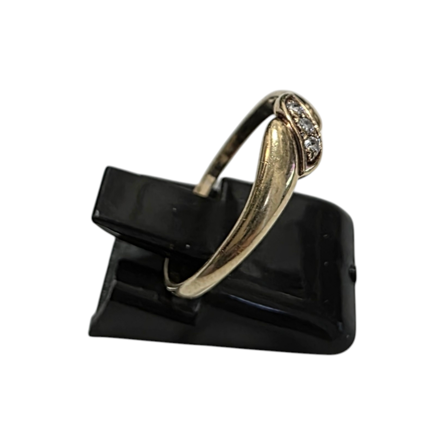 Zlati prstan ''VIJA'' 14K 585/1000; masa=1.42g