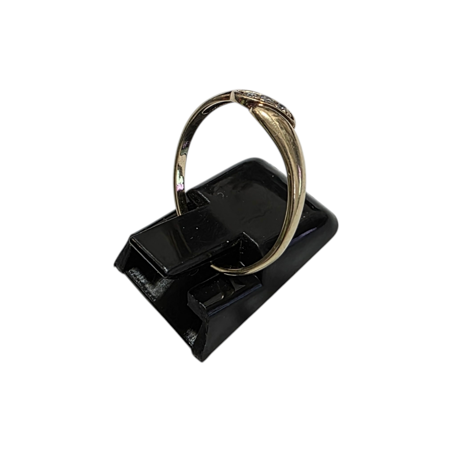 Zlati prstan ''VIJA'' 14K 585/1000; masa=1.42g