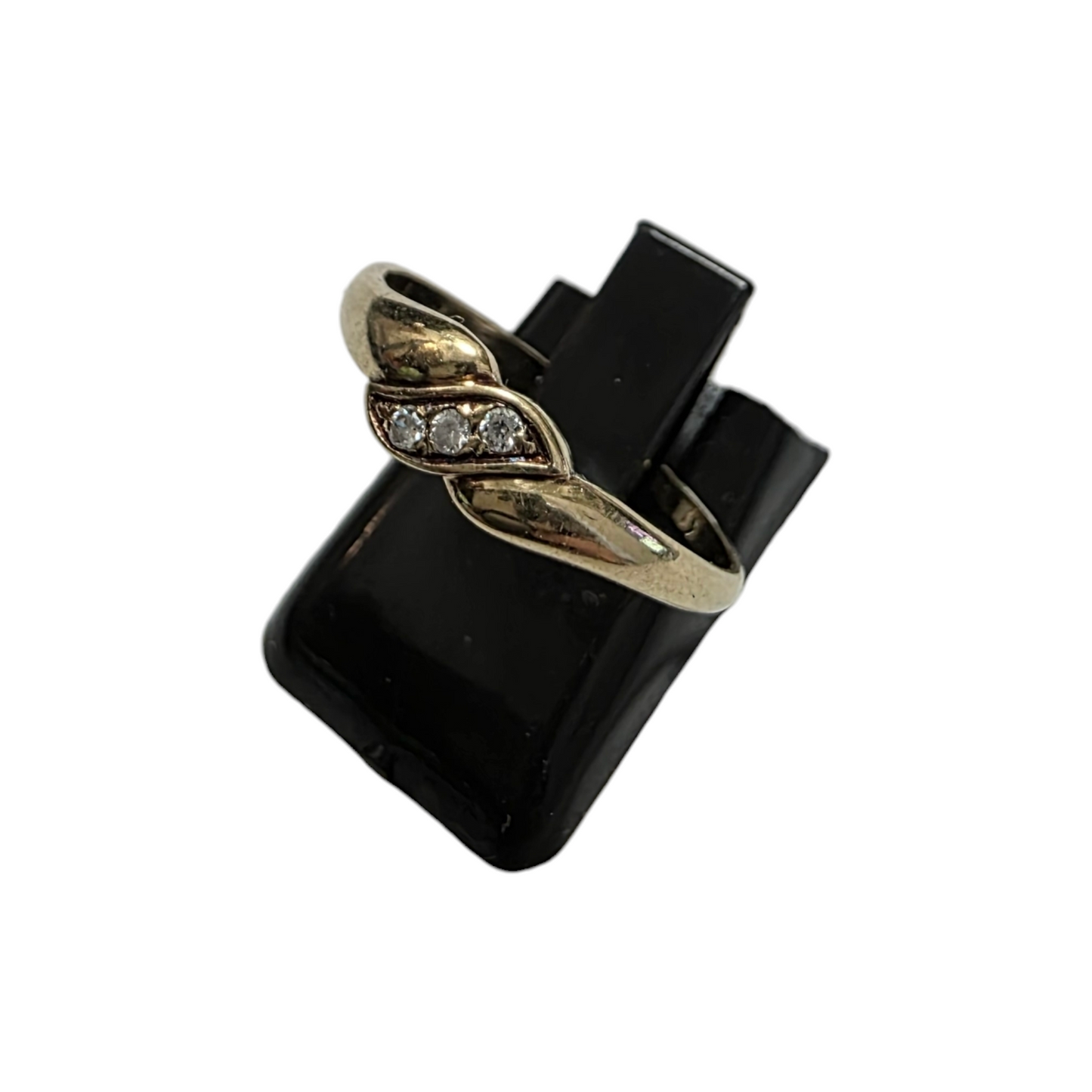 Zlati prstan ''VIJA'' 14K 585/1000; masa=1.42g