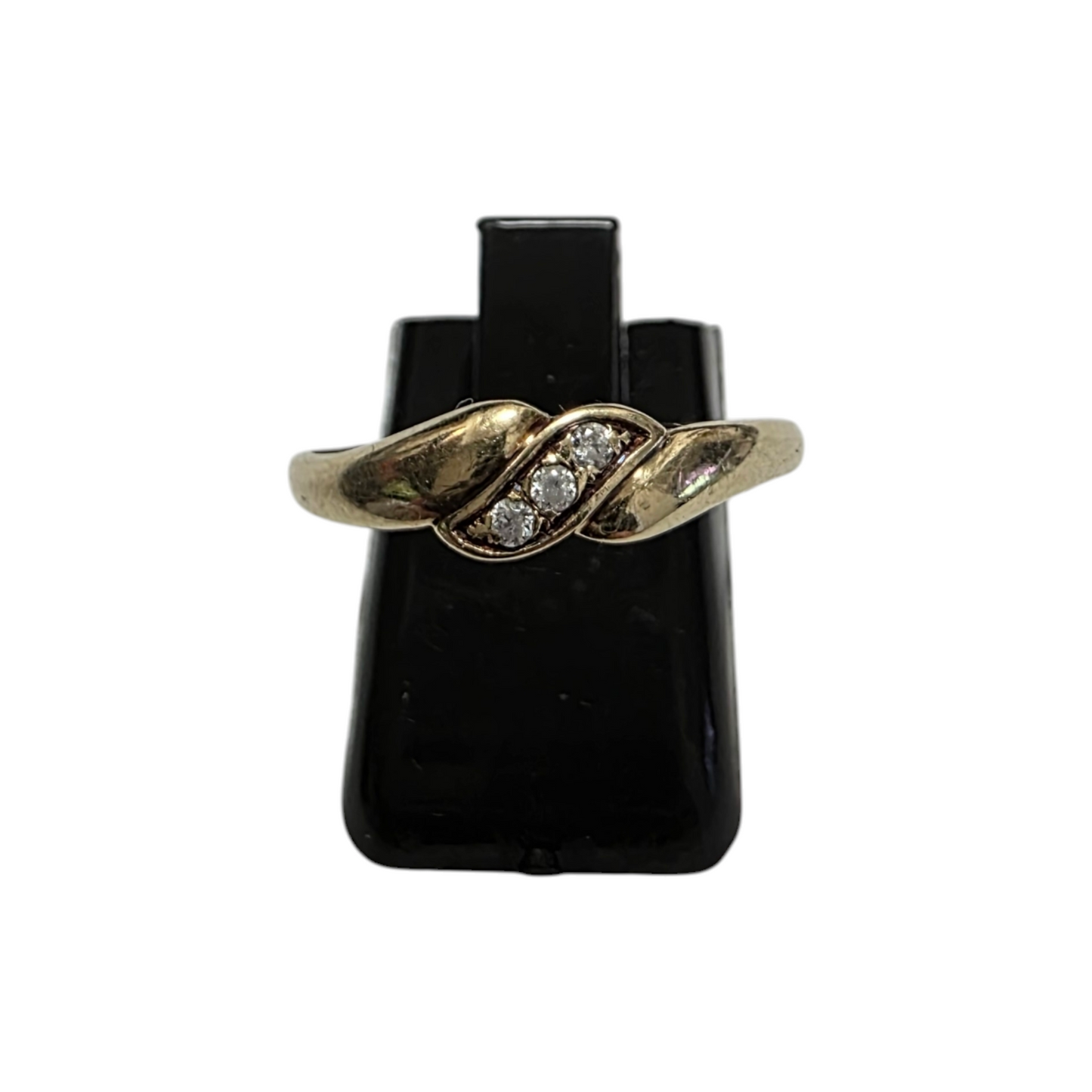Zlati prstan ''VIJA'' 14K 585/1000; masa=1.42g