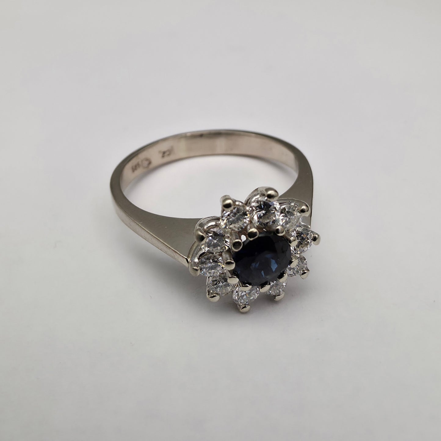 Zlati prstan "JULIET" 14K 585/1000; masa=4.95g