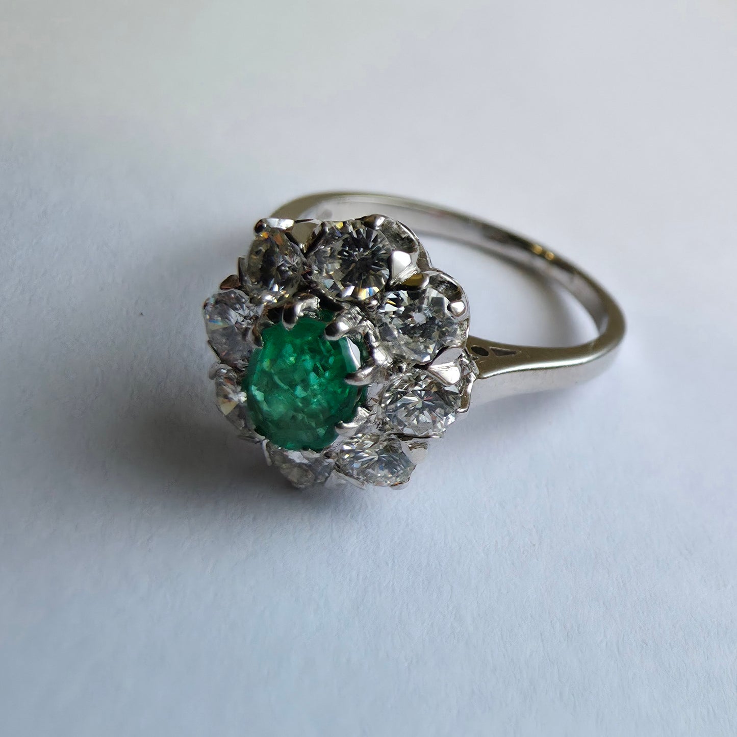 Diamantni prstan "DIANE" 14K 585/1000; masa=3.80g