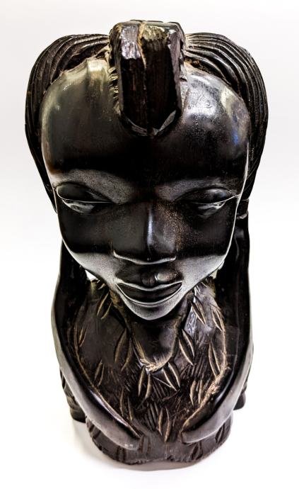 Afriški leseni plemenski kipec "Afriška princesa" 26x13x8cm