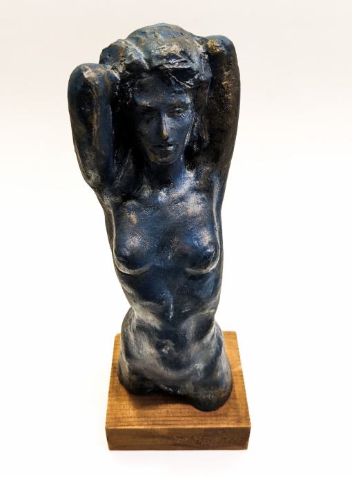 Kip iz žgane gline STANE KOLMAN Ženska 9,5 x 27 x 8cm