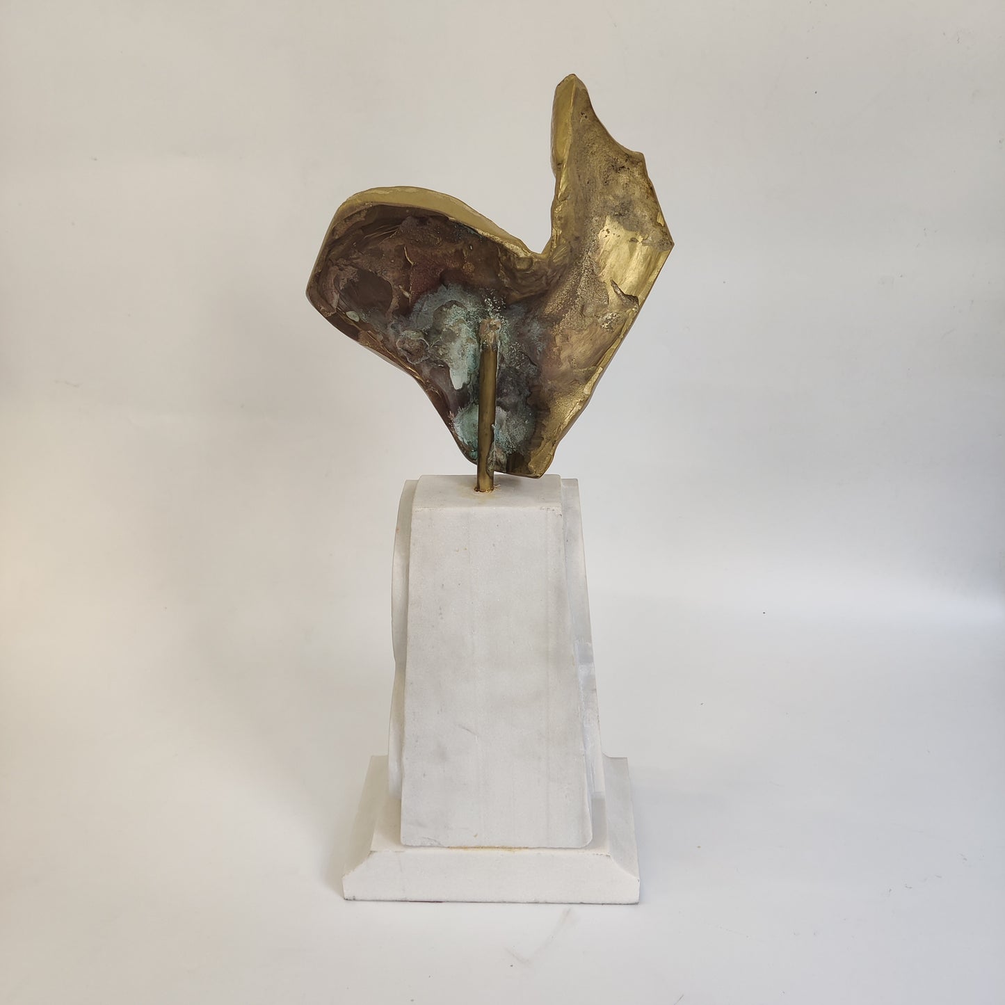 N/A; Kip; "Poljub"; 47 cm x 18 cm