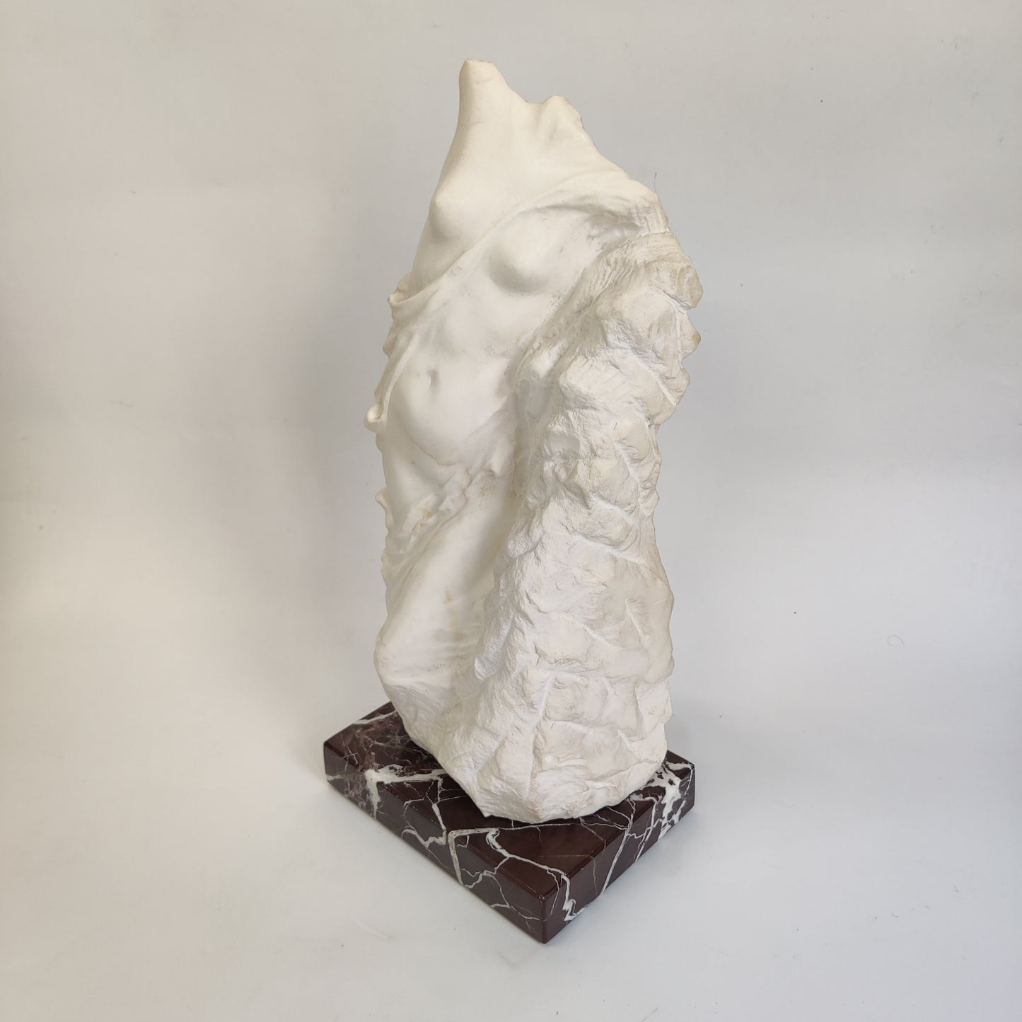 Stipe Miličić; Kip; Ženski torso - marmor; 50 cm