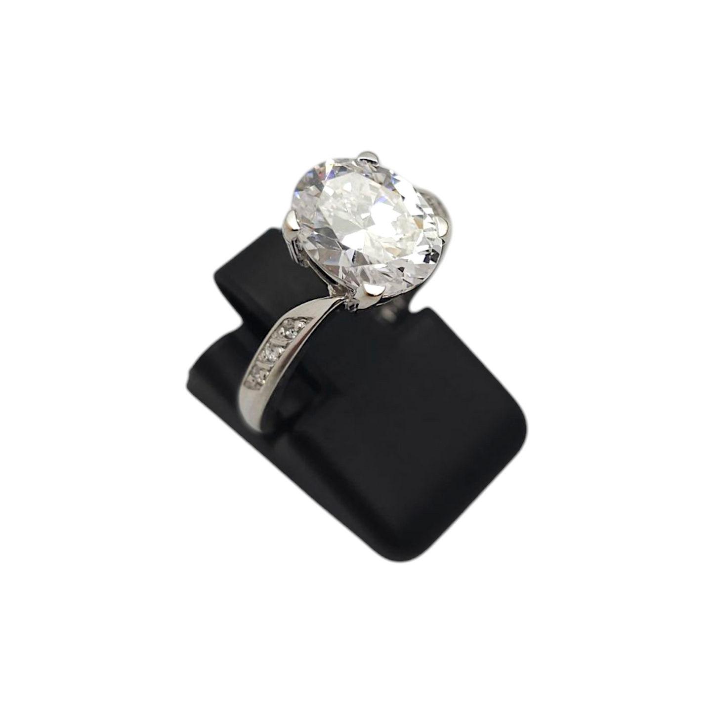 Zlati prstan ''AURA'' 14K 585/1000; masa=4.00g