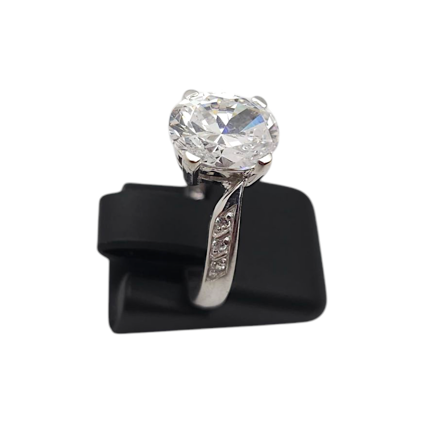 Zlati prstan ''AURA'' 14K 585/1000; masa=4.00g