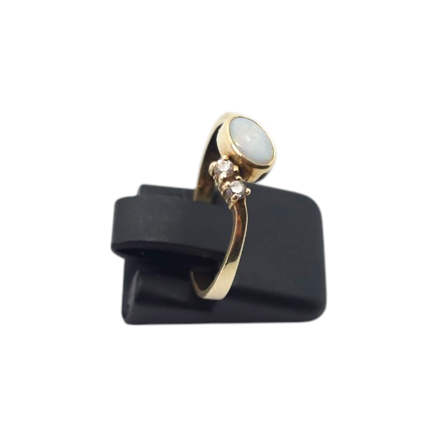 Zlati prstan ''DOE'' 14K 585/1000; masa=1.70g