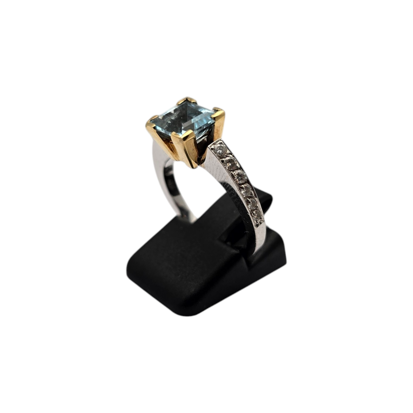 Diamantni prstan ''TUTONE'' 18K 750/1000+DIA; masa=6.43g