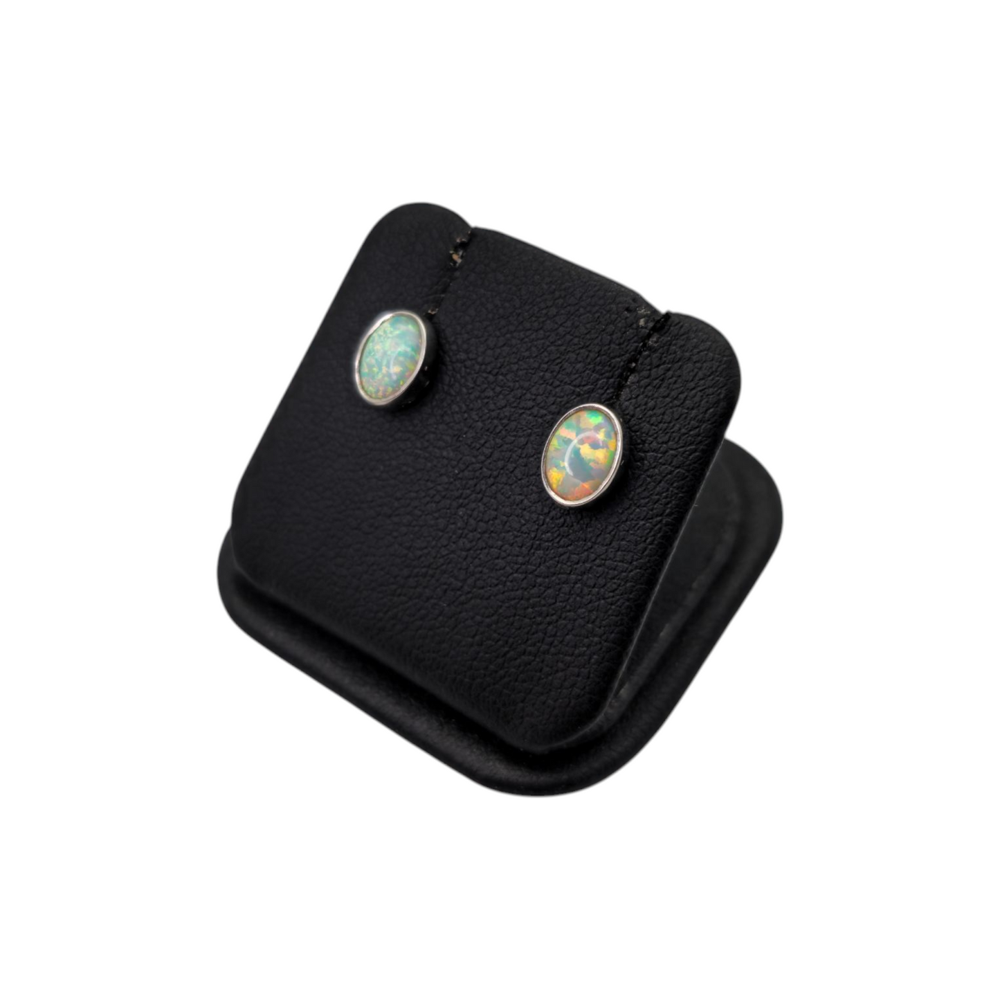 Zlati uhani ''OPAL'' 14K 585/1000; masa=1.25g