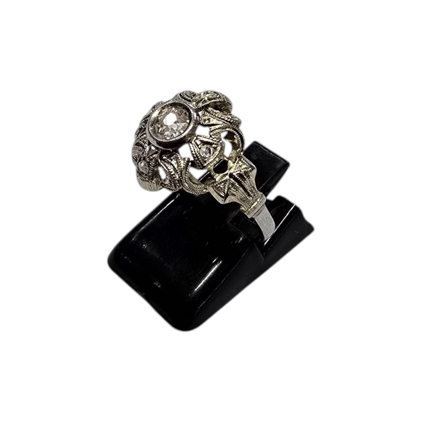 Diamantni prstan ''PATTEE'' 18K 750/1000+DIA; masa=2.71g