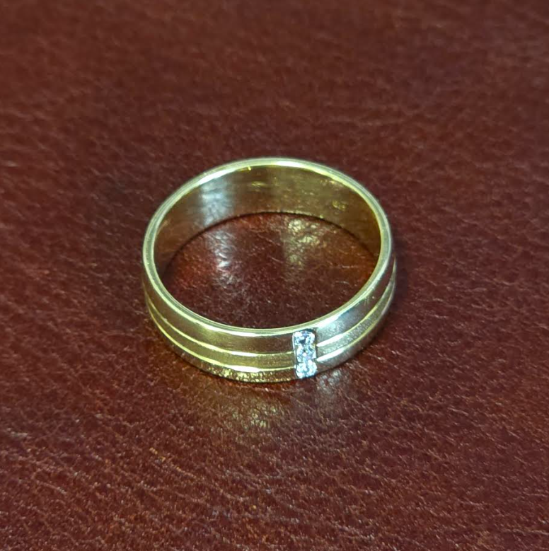 Diamantni prstan ''TRIO'' 14K 585/1000+DIA; masa=5.01g