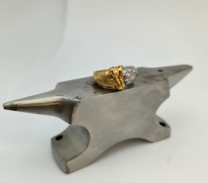 Diamantni prstan "BOND" 18K 750/1000 + Pt 950 + DIA; masa=14.10g