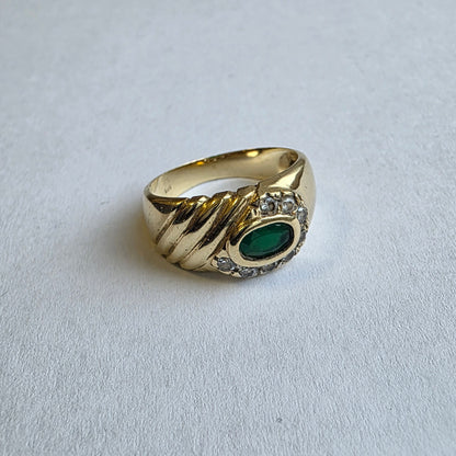 Zlati prstan ''EZIO'' 14K 585/1000; masa=3.86g
