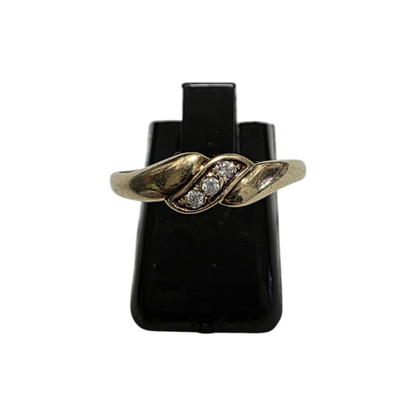 Zlati prstan ''VIJA'' 14K 585/1000; masa=1.42g