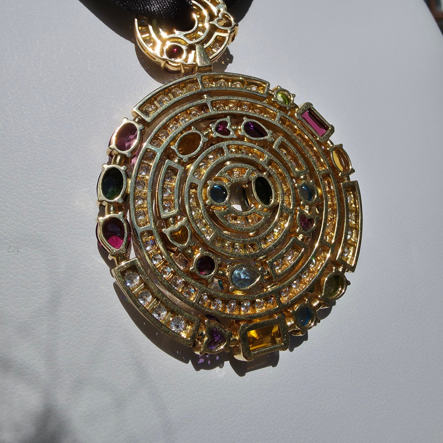 Diamantni obesek + diamantna zapestnica BVLGARI Astrale/Allegra