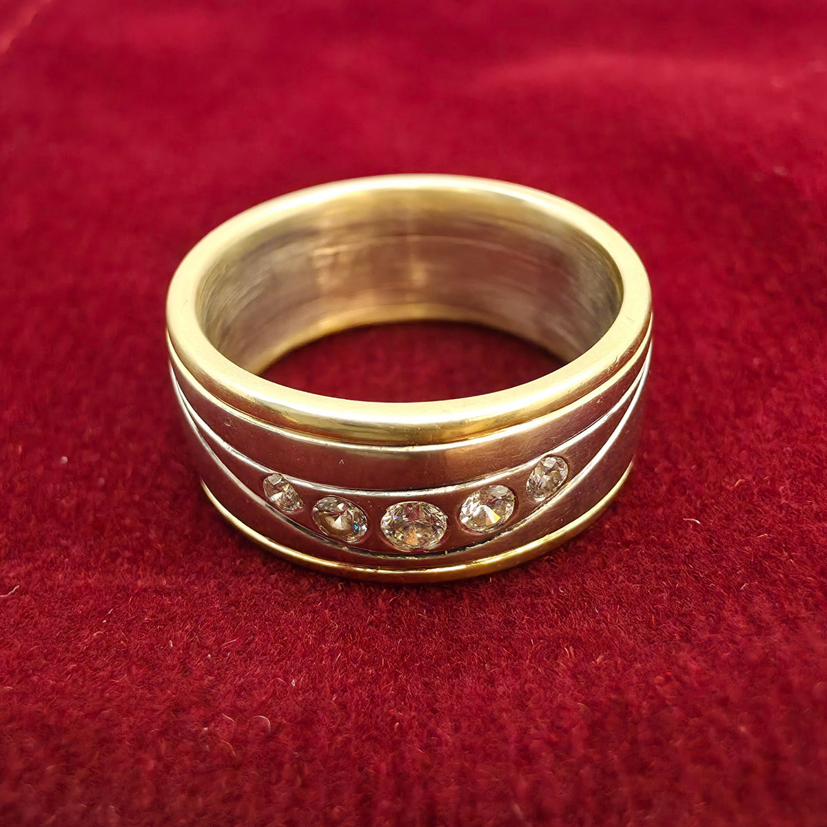 Diamantni prstan "ANDROMEDA" 14K 585/1000; masa=7.92g