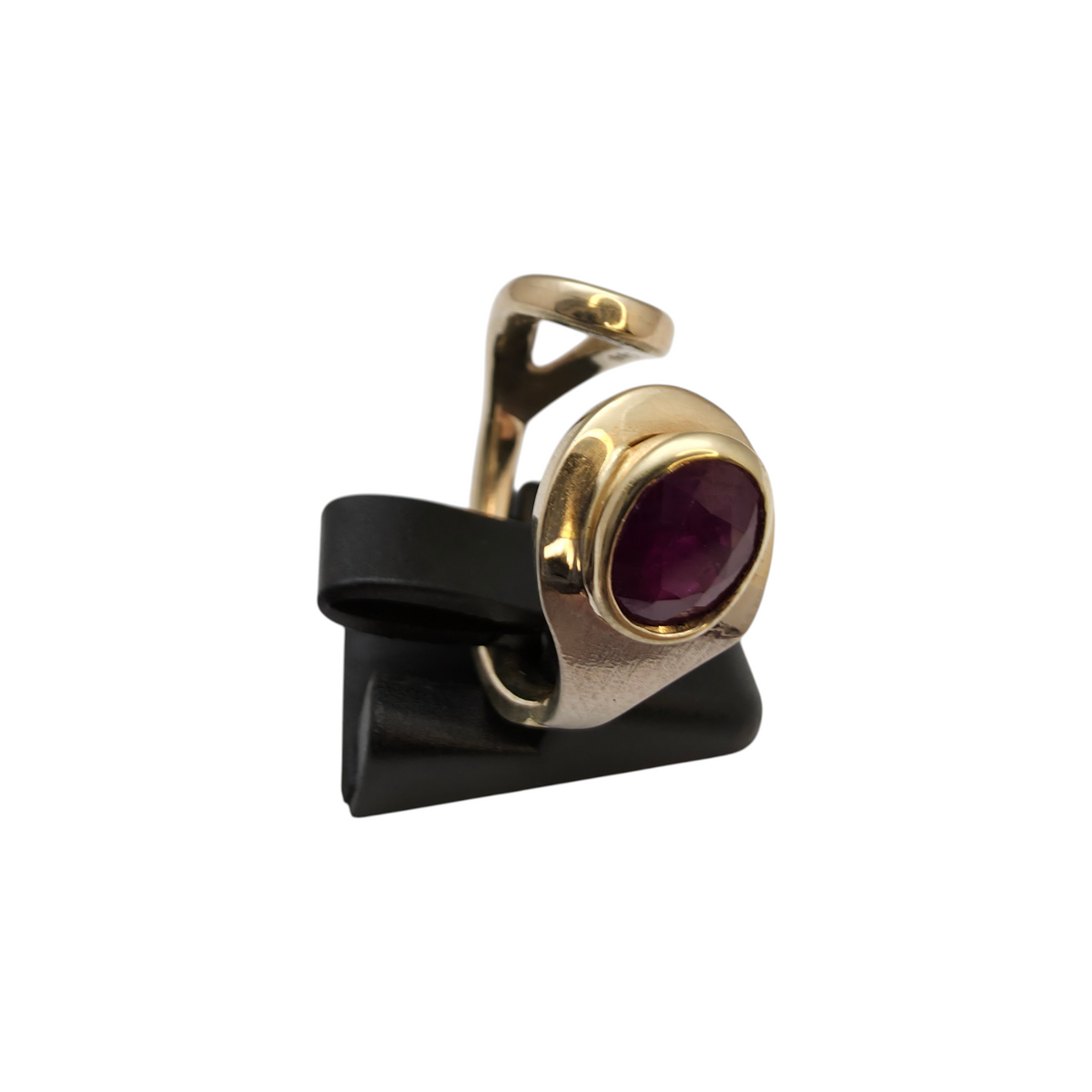Zlati prstan "UNIQ" 14K 585/1000; masa=6.99g