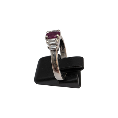 Diamantni prstan "FERON" 14K 585/1000+DIA; masa=4.63g