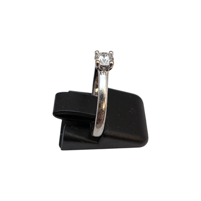 Diamantni prstan "URAL" 14K 585/1000+DIA; masa=1.85g