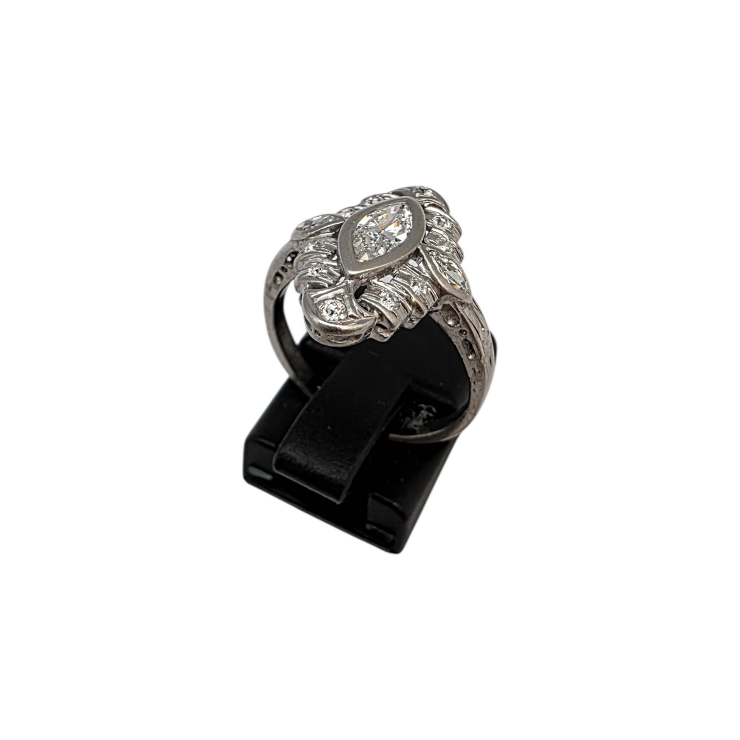 Diamantni prstan "DECO" Pt 833/1000+DIA; masa=4.90g