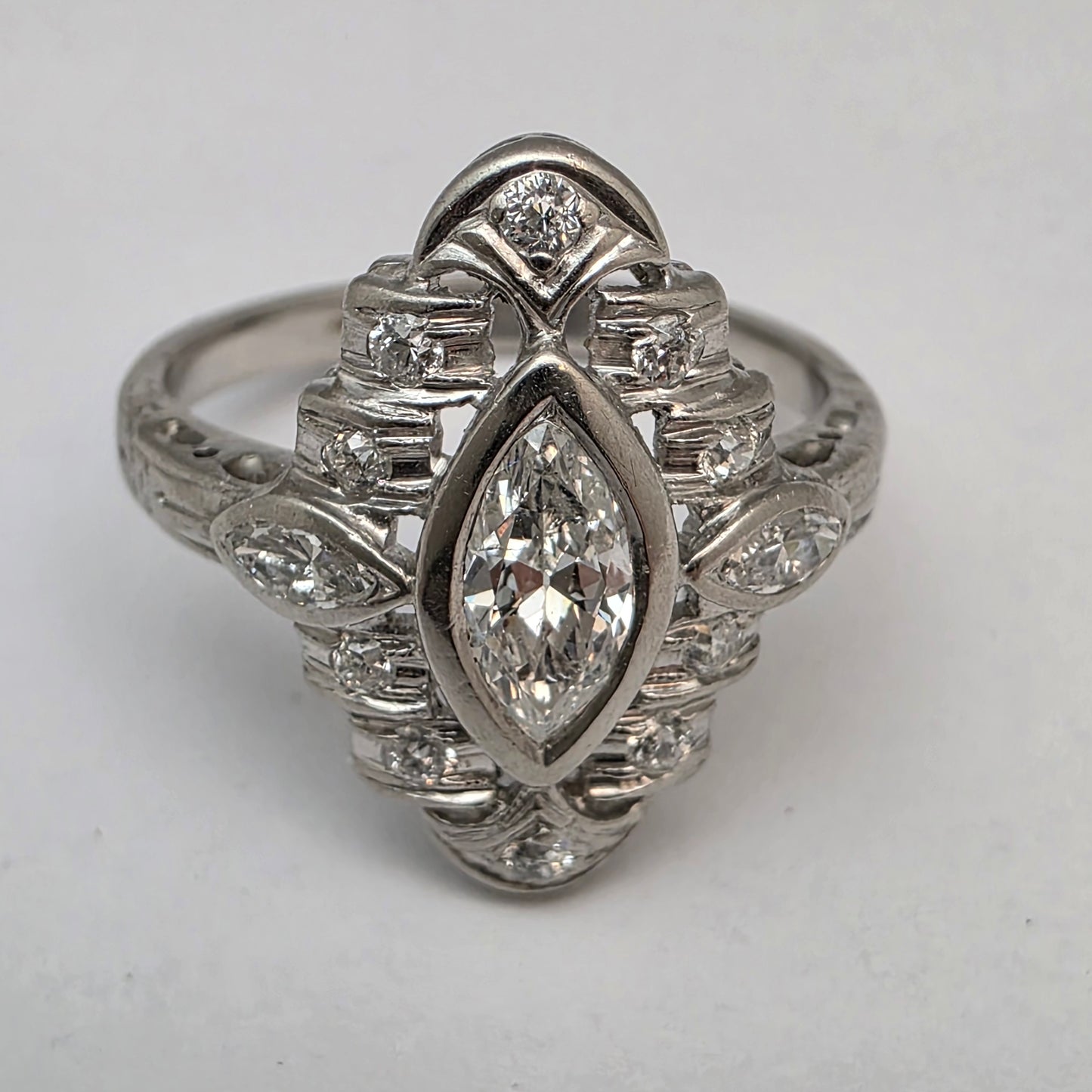 Diamantni prstan "DECO" Pt 833/1000+DIA; masa=4.90g