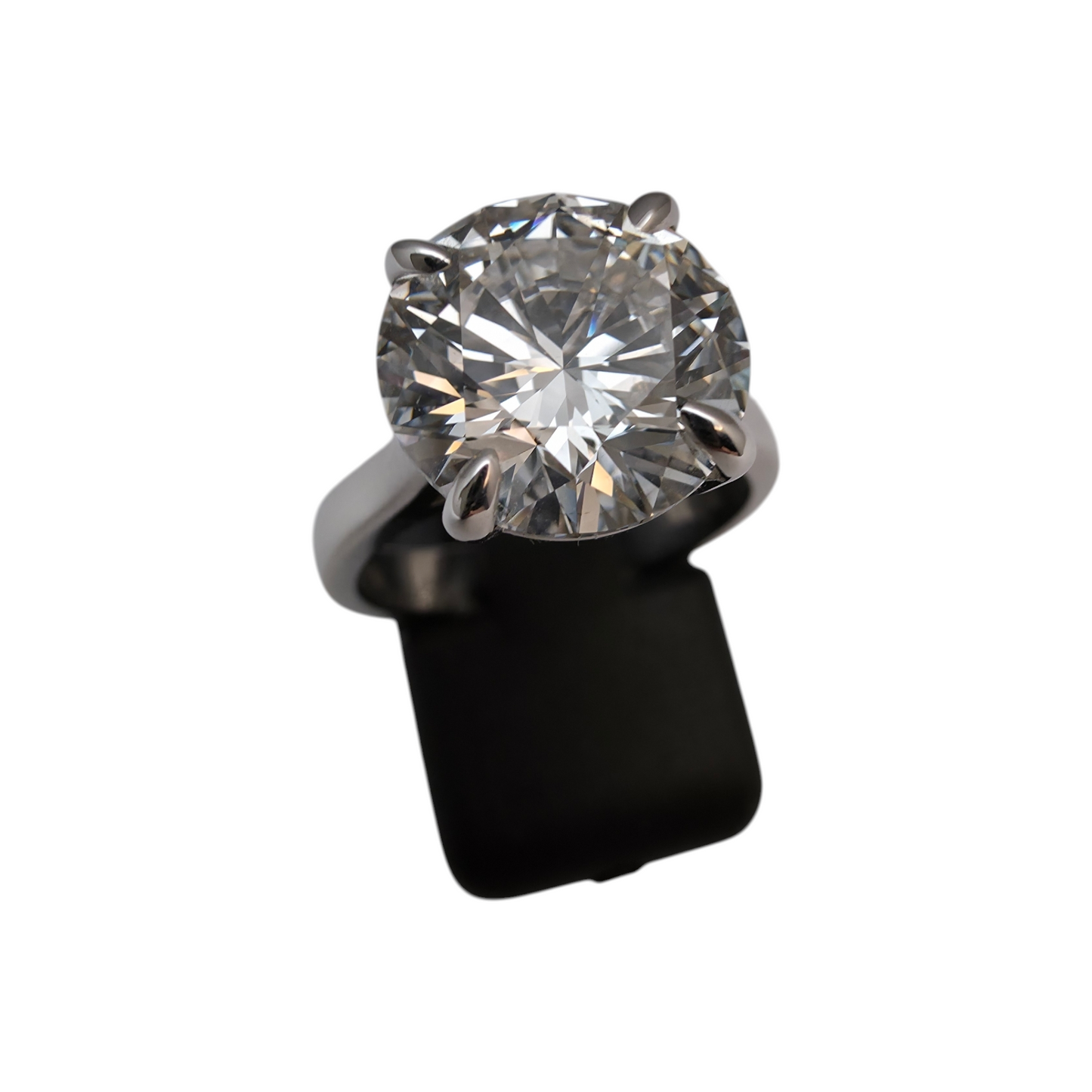 Diamantni prstan "WOW" VVS2 5.04ct + CERT.