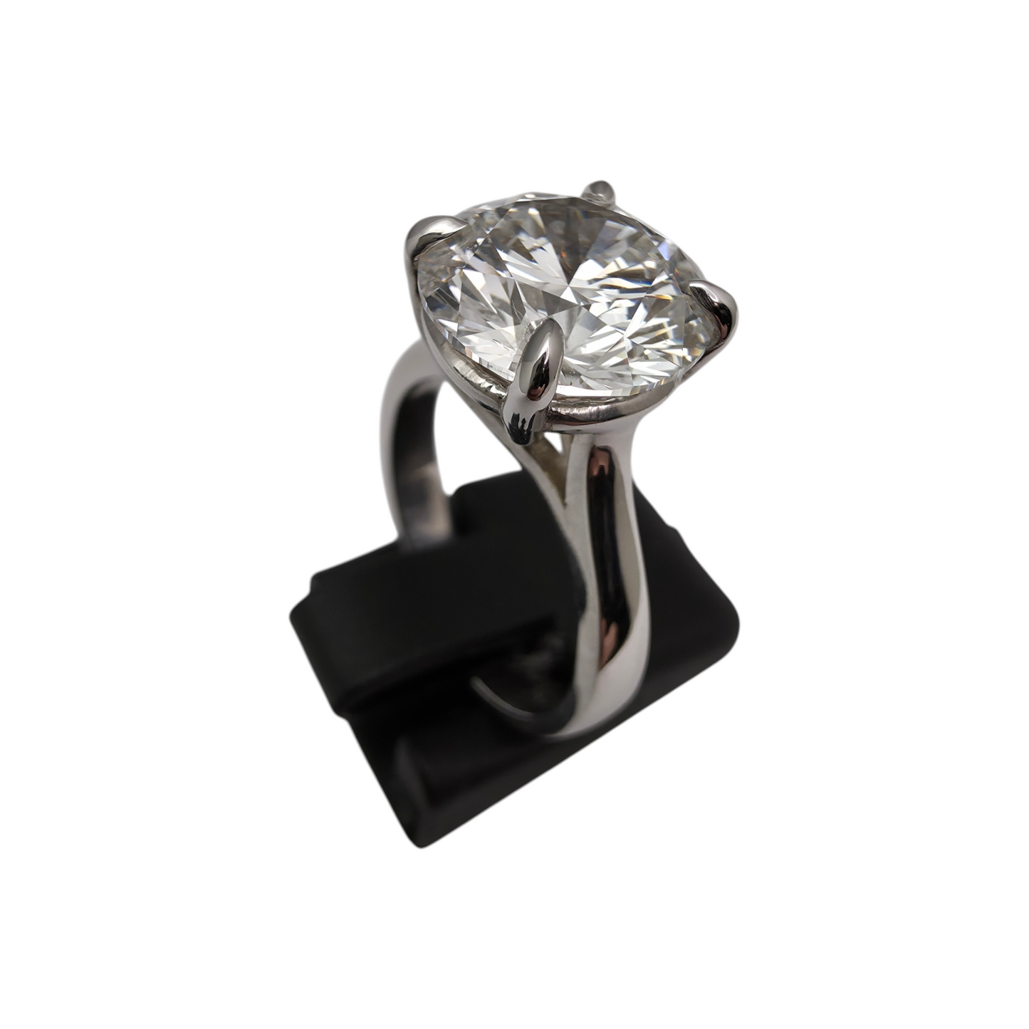 Diamantni prstan "WOW" VVS2 5.04ct + CERT.
