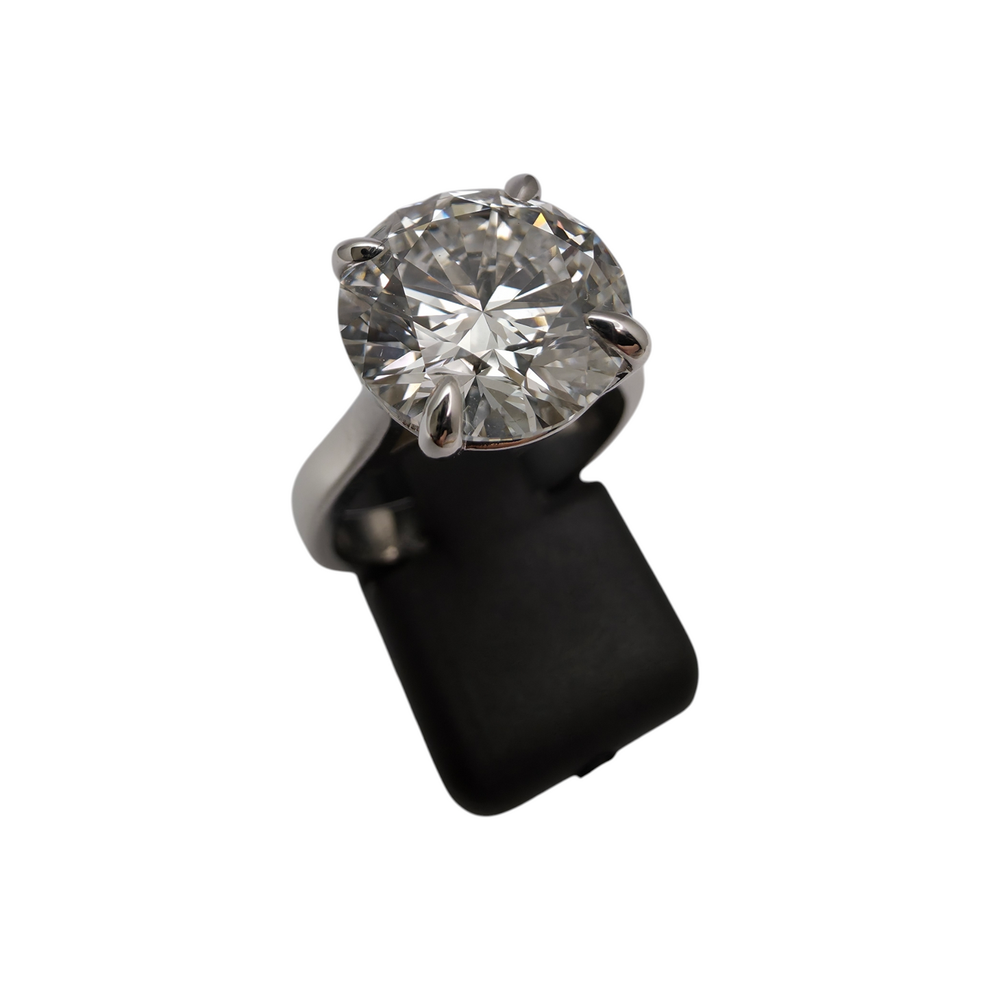 Diamantni prstan "WOW" VVS2 5.04ct + CERT.