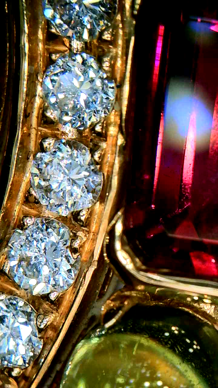 Diamantni obesek + diamantna zapestnica BVLGARI Astrale/Allegra