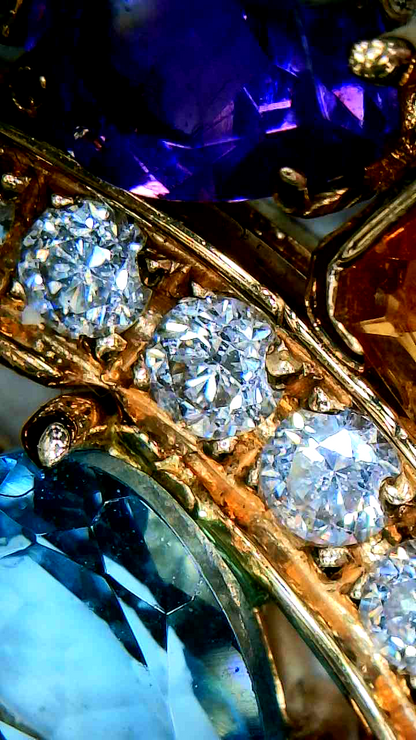 Diamantni obesek + diamantna zapestnica BVLGARI Astrale/Allegra