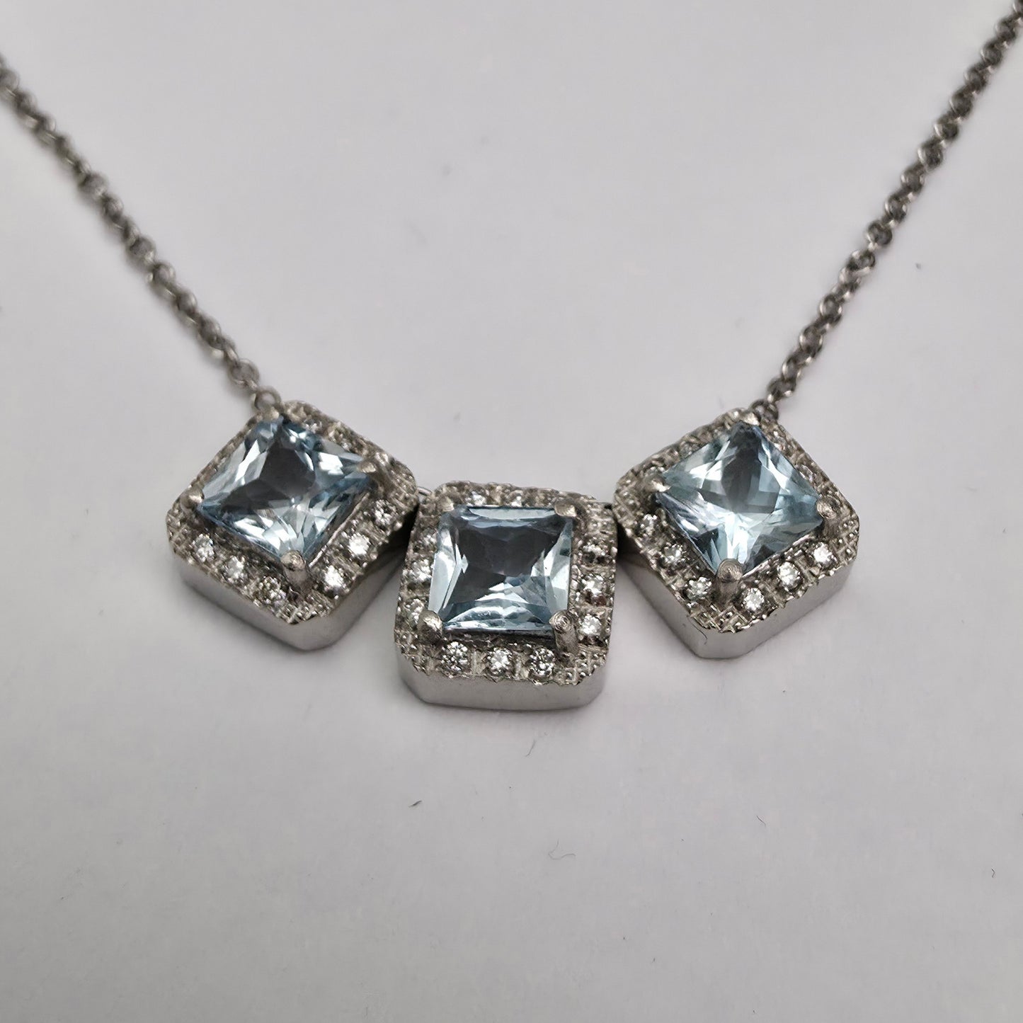 Platinasta verižica "PLATINUM" Pt 950/1000; masa=4.22g