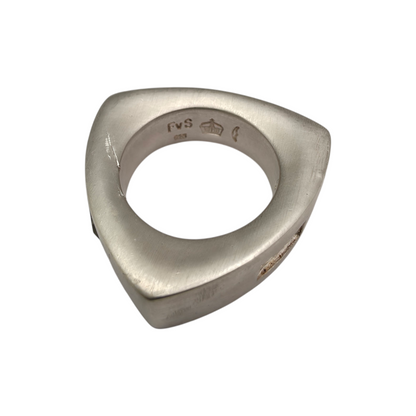 Srebrni prstan "JOOP" Ag 925/1000; masa=24.83g