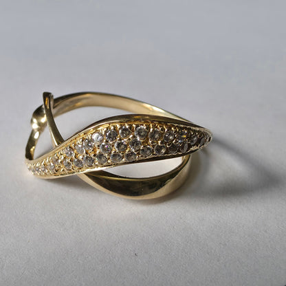 Zlati prstan "INFIN" 14K 585/1000; masa=3.55g