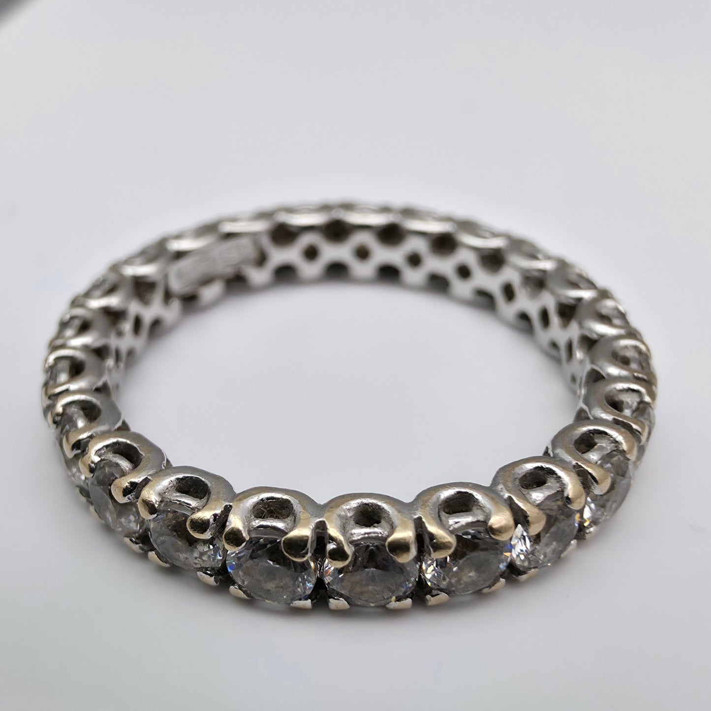 Zlati prstan "AVANT" 18K 750/1000; masa=2.55g