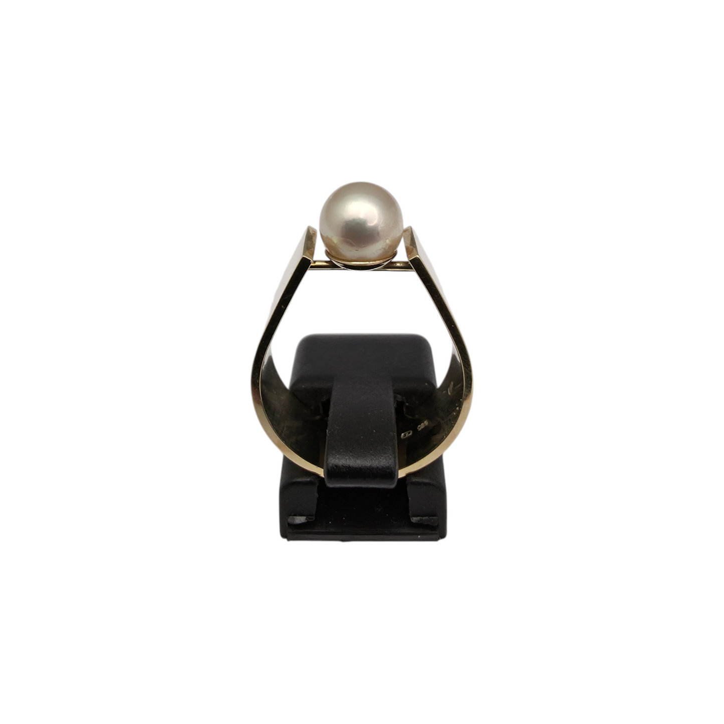 Zlati prstan "PERLA" 14K 585/1000; masa=7.80g