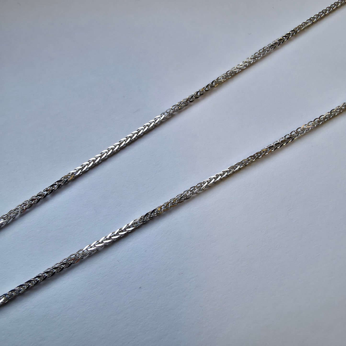 Zlata verižica "AGNIS" 14K 585/1000; masa=2.58g