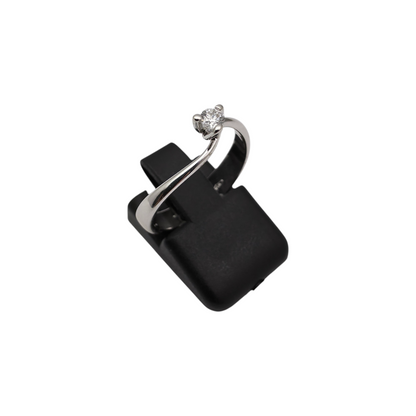 Diamantni prstan "TIANA" 18K 750/1000; masa=2.68g
