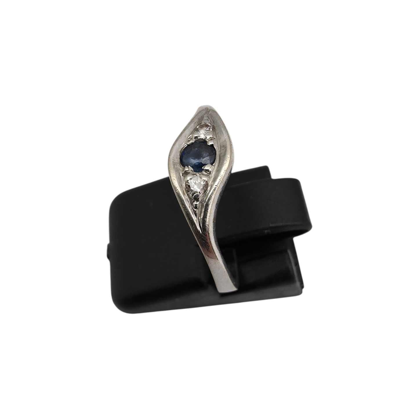 Diamantni prstan "CYLO" 14K 585/1000; masa=2.39g