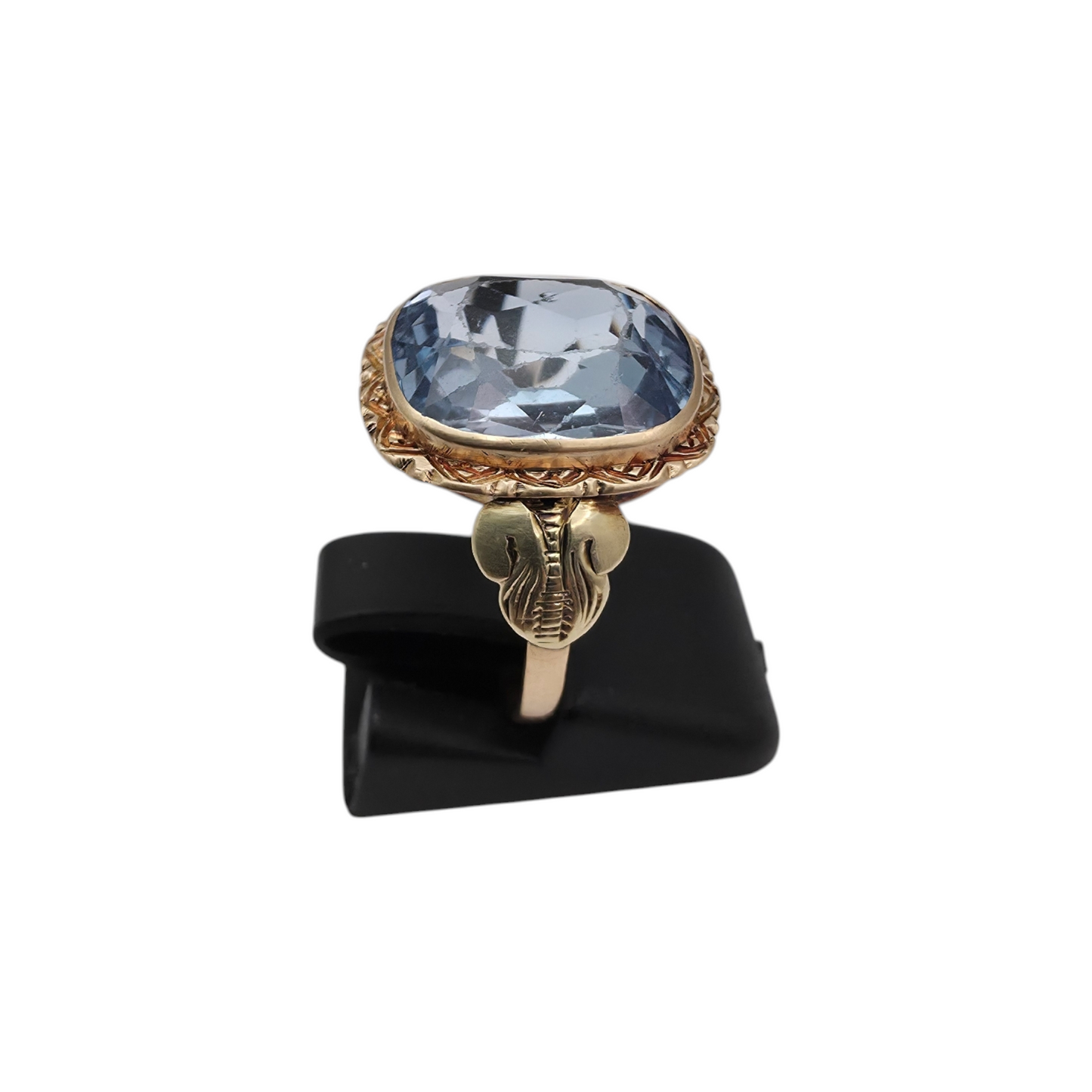 Zlati prstan "SAXE" 14K 585/1000; masa=3.93g