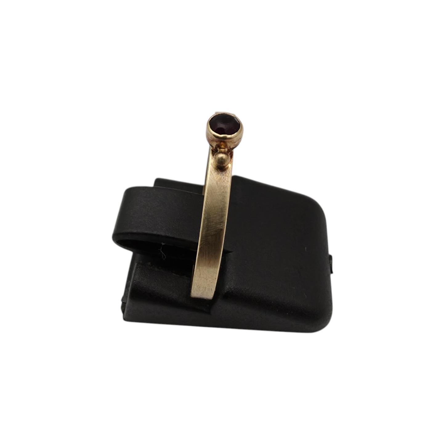 Zlati prstan "MONROE" 14K 585/1000; masa=1.04g