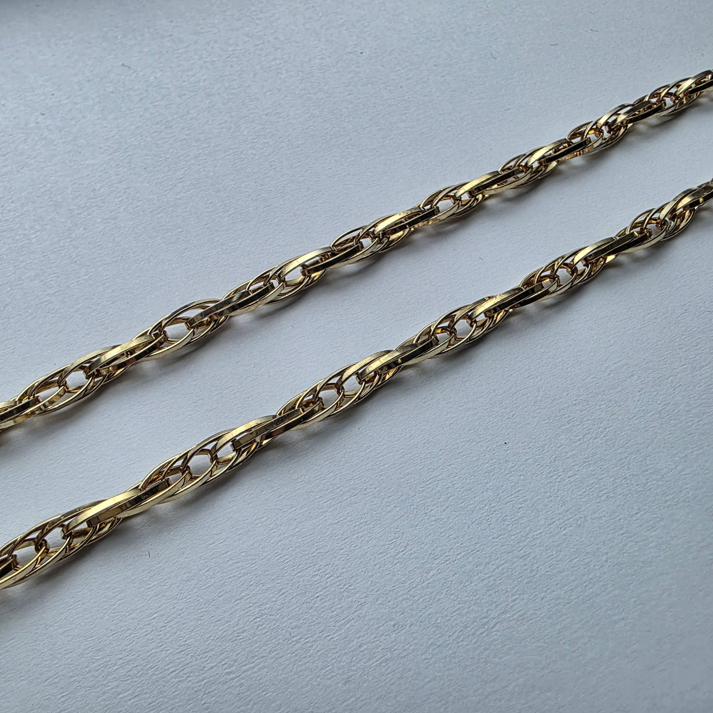 Zlata verižica "TRIPS" 14K 585/1000; masa=15.62g