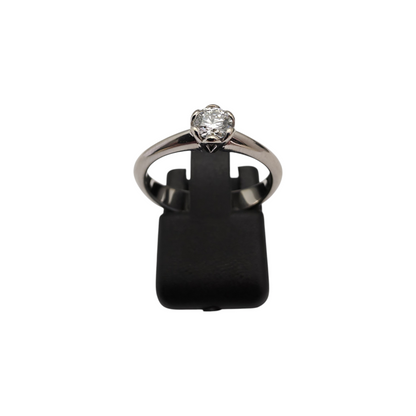 Diamantni prstan "VARG" 18K 750/1000; masa=3.58g