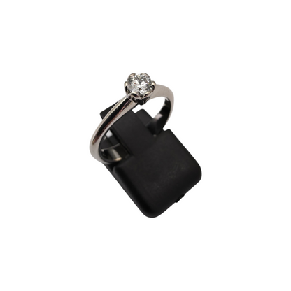 Diamantni prstan "VARG" 18K 750/1000; masa=3.58g