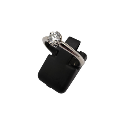 Diamantni prstan "VARG" 18K 750/1000; masa=3.58g