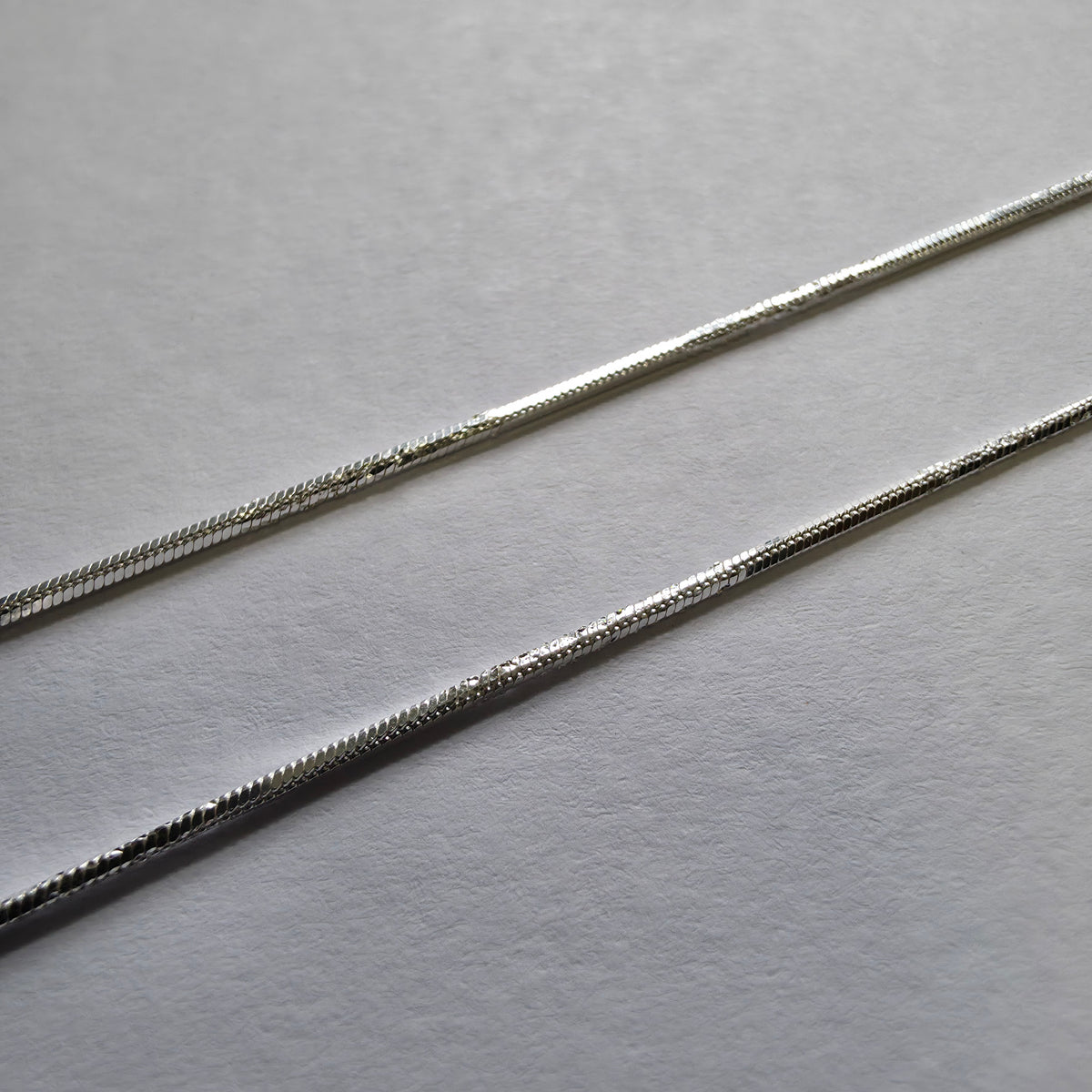 Srebrna verižica "CONCORDANT" 925/1000; masa=3.02g